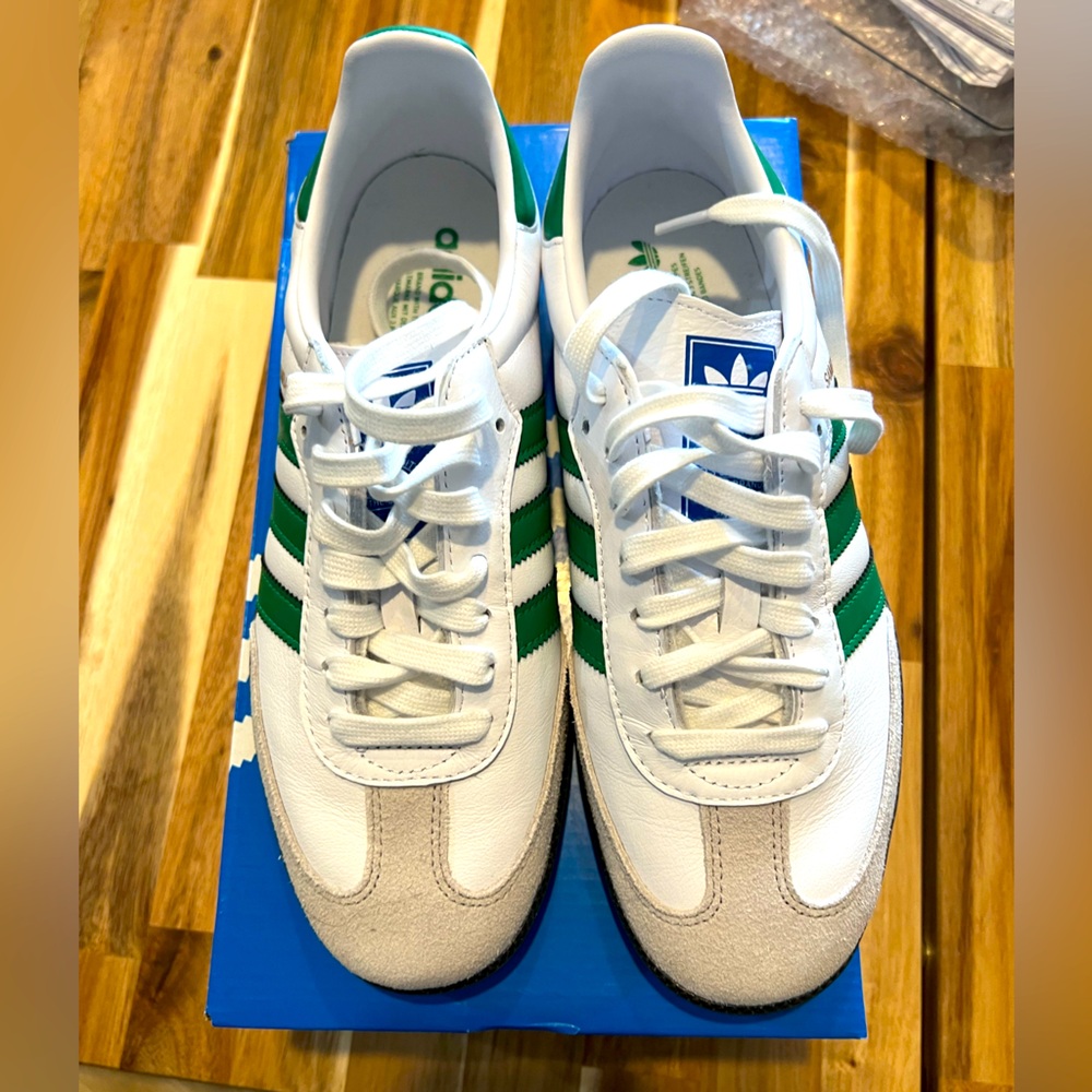 Adidas Samba OG 
Women’s 9.5
Men’s 8